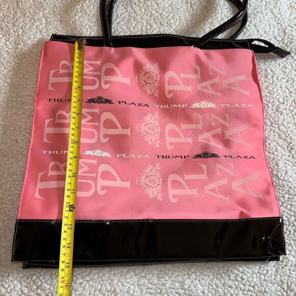 Trump Plaza Vintage Rare Pink Black Zipper Tote Bag NWOT - Picture 6 of 8